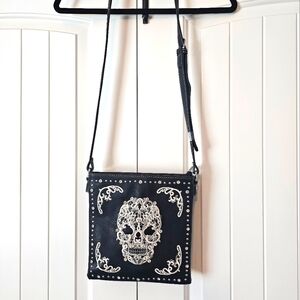 Montana West Embroidered Skull Concealed Carry Crossbody Bag